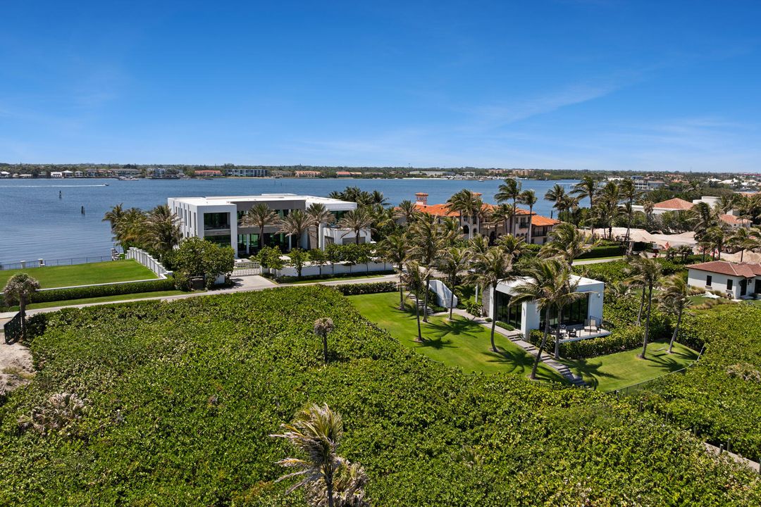 合同活跃: $84,888,000 (6 贝兹, 9 浴室, 16582 平方英尺)