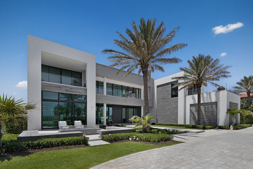 合同活跃: $84,888,000 (6 贝兹, 9 浴室, 16582 平方英尺)