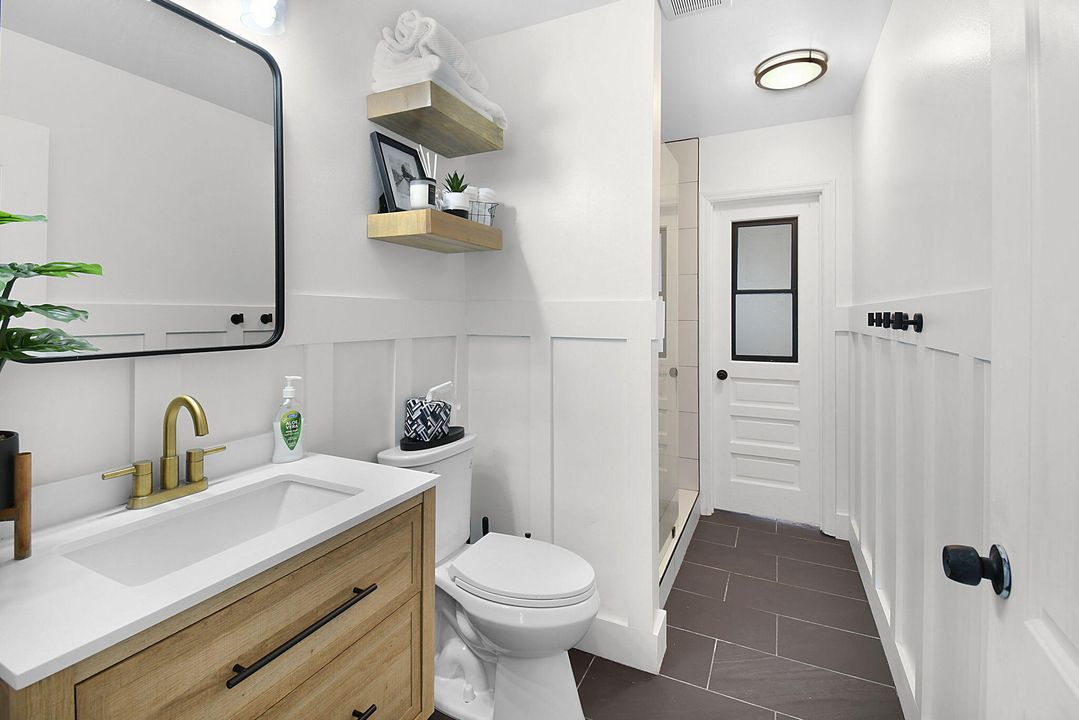 Под контрактом: $385,000 (3 спален, 2 ванн, 1819 Квадратных фут)