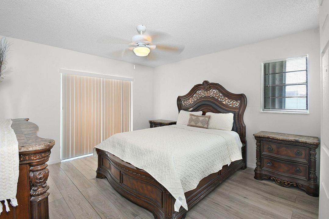 Под контрактом: $385,000 (3 спален, 2 ванн, 1819 Квадратных фут)