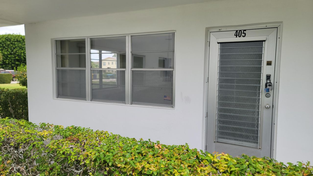 待售: $79,900 (1 贝兹, 1 浴室, 702 平方英尺)