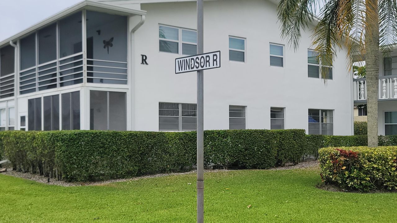 待售: $79,900 (1 贝兹, 1 浴室, 702 平方英尺)