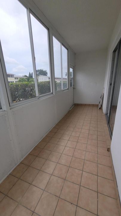 待售: $79,900 (1 贝兹, 1 浴室, 702 平方英尺)