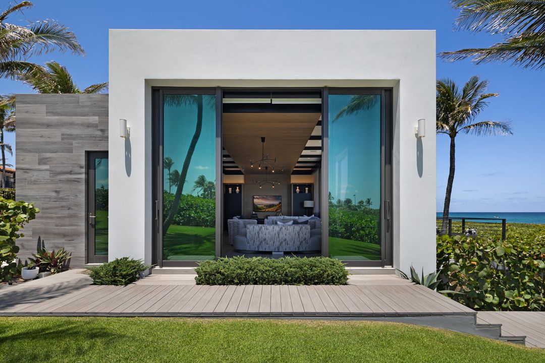 合同活跃: $84,888,000 (6 贝兹, 9 浴室, 16582 平方英尺)