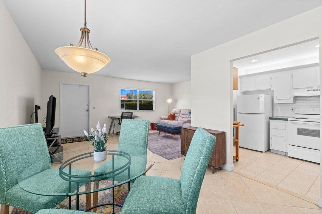 For Sale: $75,000 (1 beds, 1 baths, 720 Square Feet)