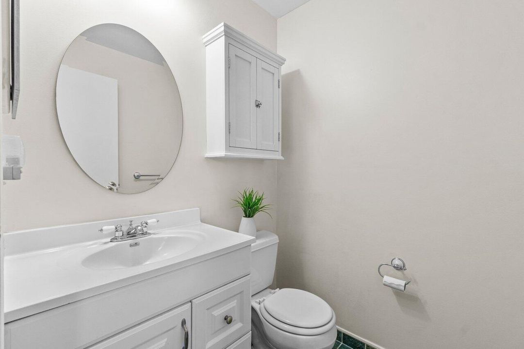 For Sale: $75,000 (1 beds, 1 baths, 720 Square Feet)