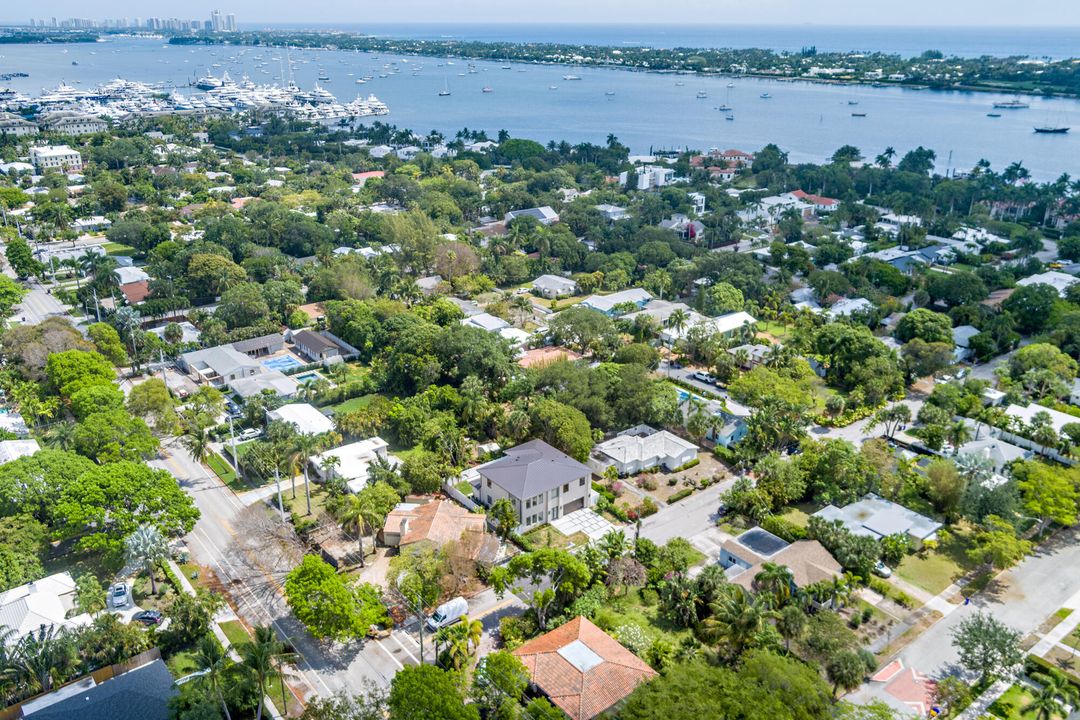 Activo con contrato: $2,800,000 (4 camas, 5 baños, 3133 Pies cuadrados)