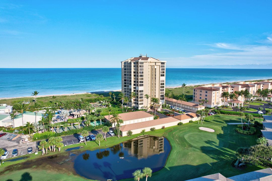 For Sale: $650,000 (2 beds, 2 baths, 1297 Square Feet)