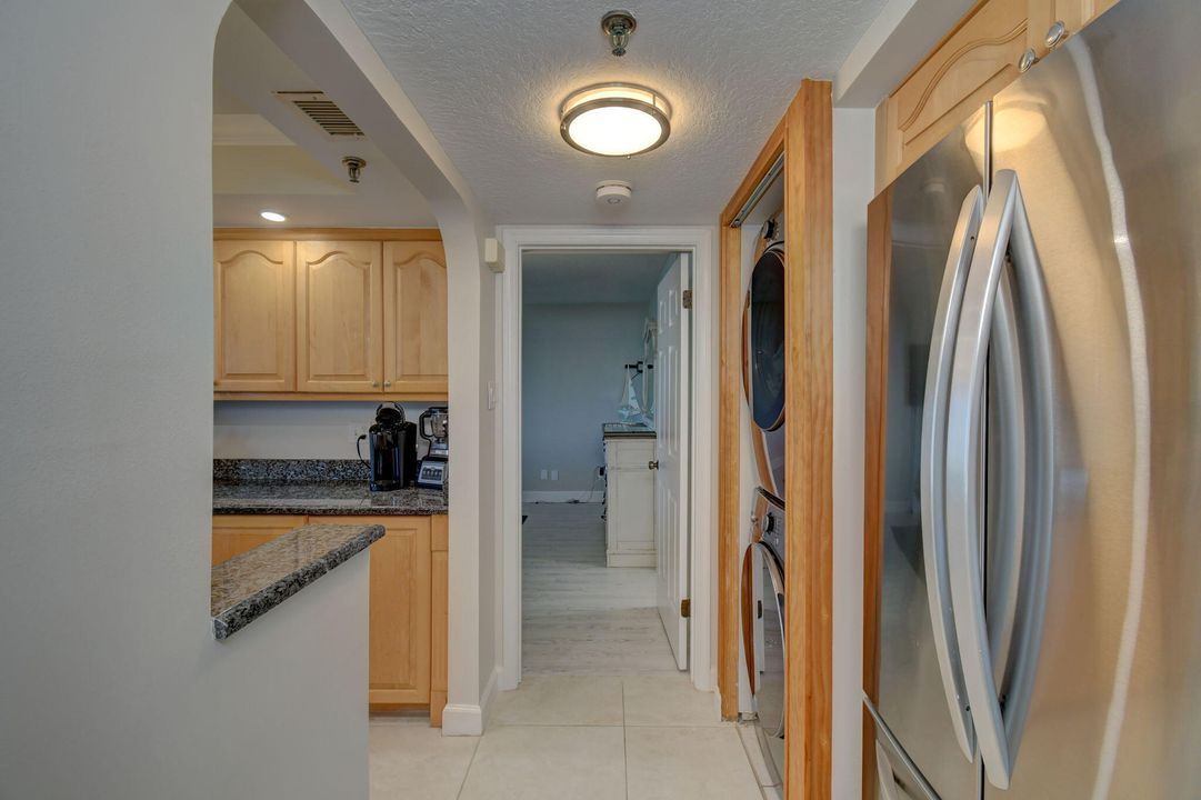 For Sale: $650,000 (2 beds, 2 baths, 1297 Square Feet)