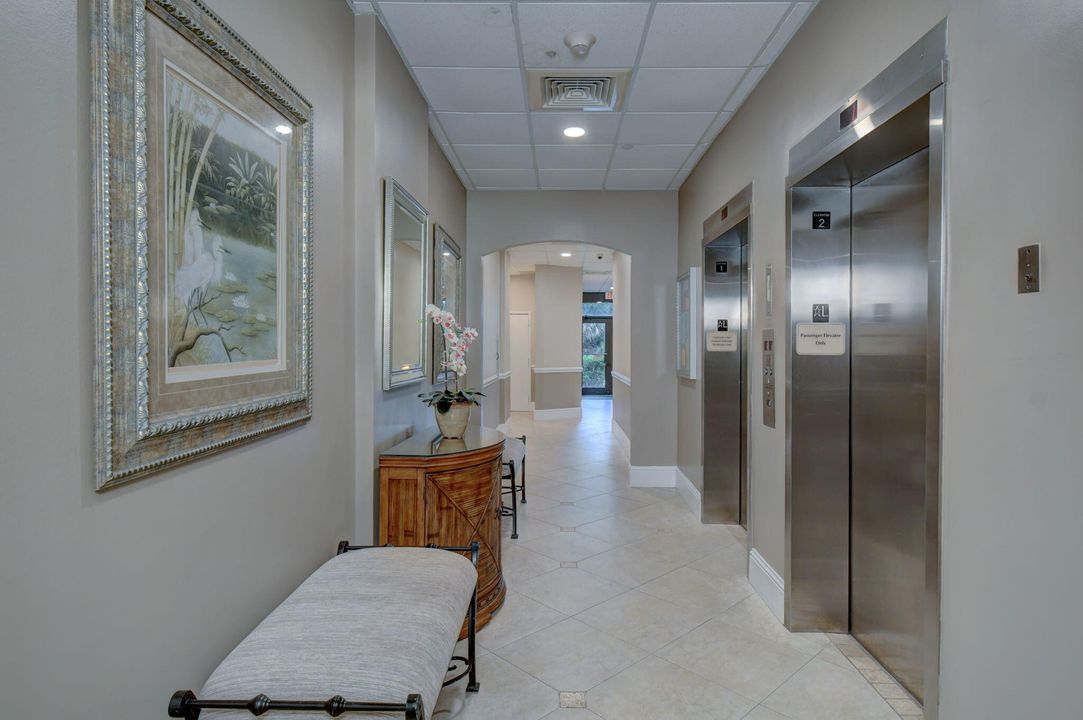 For Sale: $650,000 (2 beds, 2 baths, 1297 Square Feet)