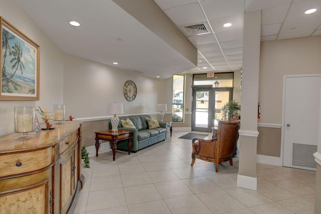 For Sale: $650,000 (2 beds, 2 baths, 1297 Square Feet)