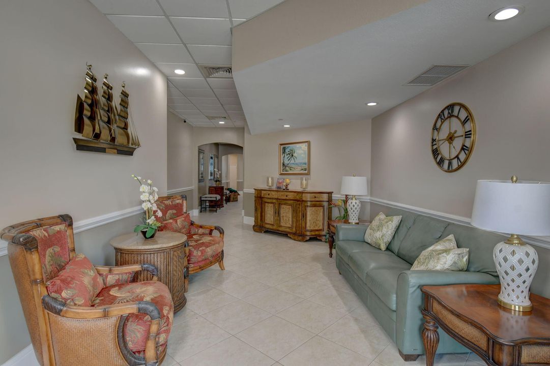 For Sale: $650,000 (2 beds, 2 baths, 1297 Square Feet)