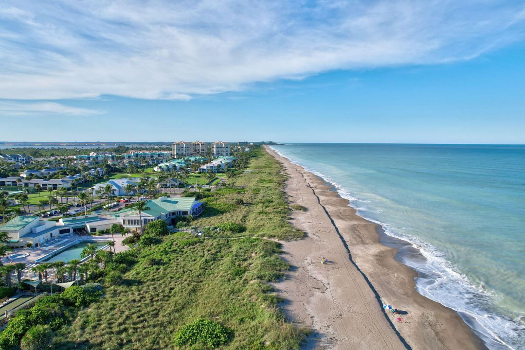 For Sale: $650,000 (2 beds, 2 baths, 1297 Square Feet)