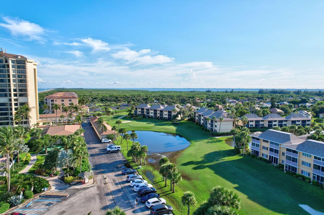 For Sale: $650,000 (2 beds, 2 baths, 1297 Square Feet)
