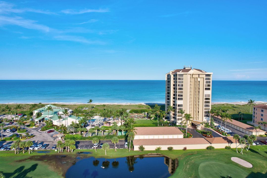 For Sale: $650,000 (2 beds, 2 baths, 1297 Square Feet)