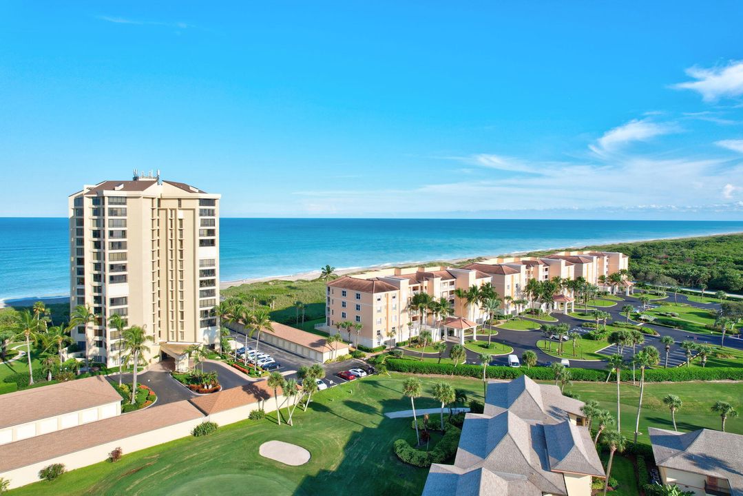 For Sale: $650,000 (2 beds, 2 baths, 1297 Square Feet)