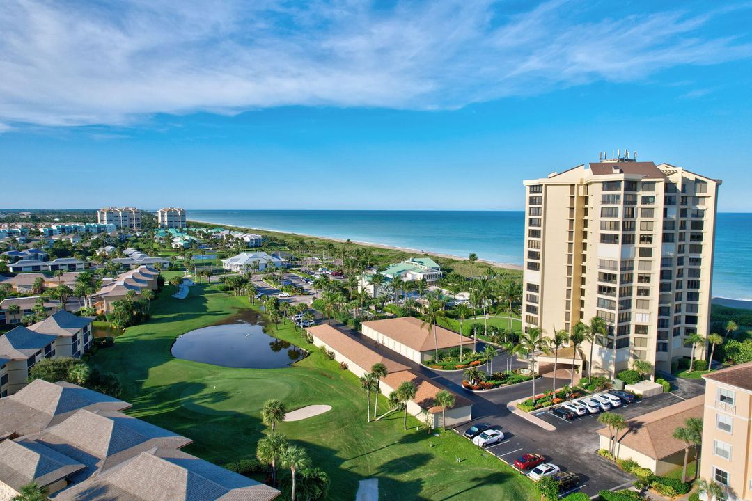 For Sale: $650,000 (2 beds, 2 baths, 1297 Square Feet)