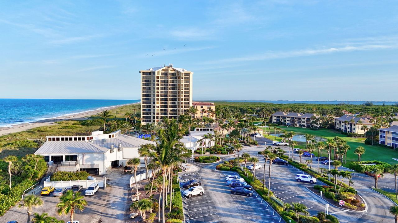 For Sale: $650,000 (2 beds, 2 baths, 1297 Square Feet)