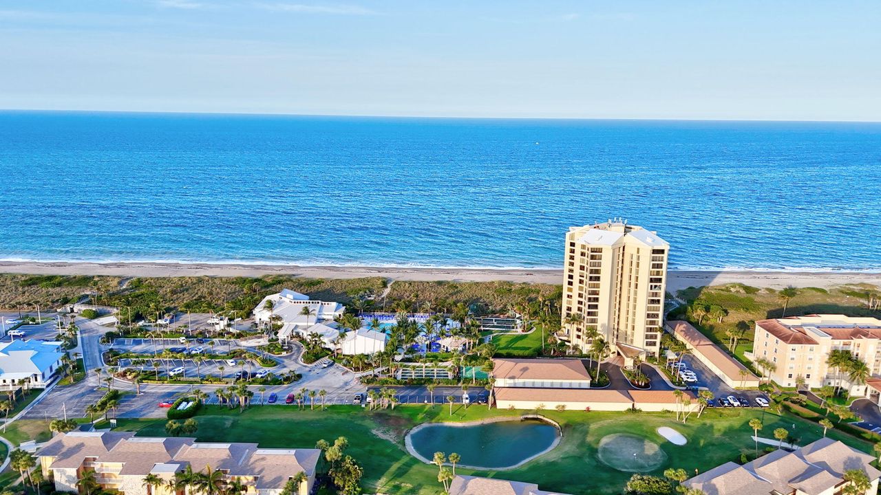 For Sale: $650,000 (2 beds, 2 baths, 1297 Square Feet)