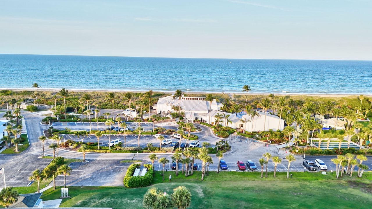 For Sale: $650,000 (2 beds, 2 baths, 1297 Square Feet)