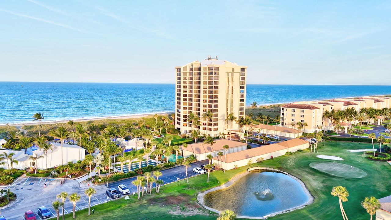 For Sale: $650,000 (2 beds, 2 baths, 1297 Square Feet)