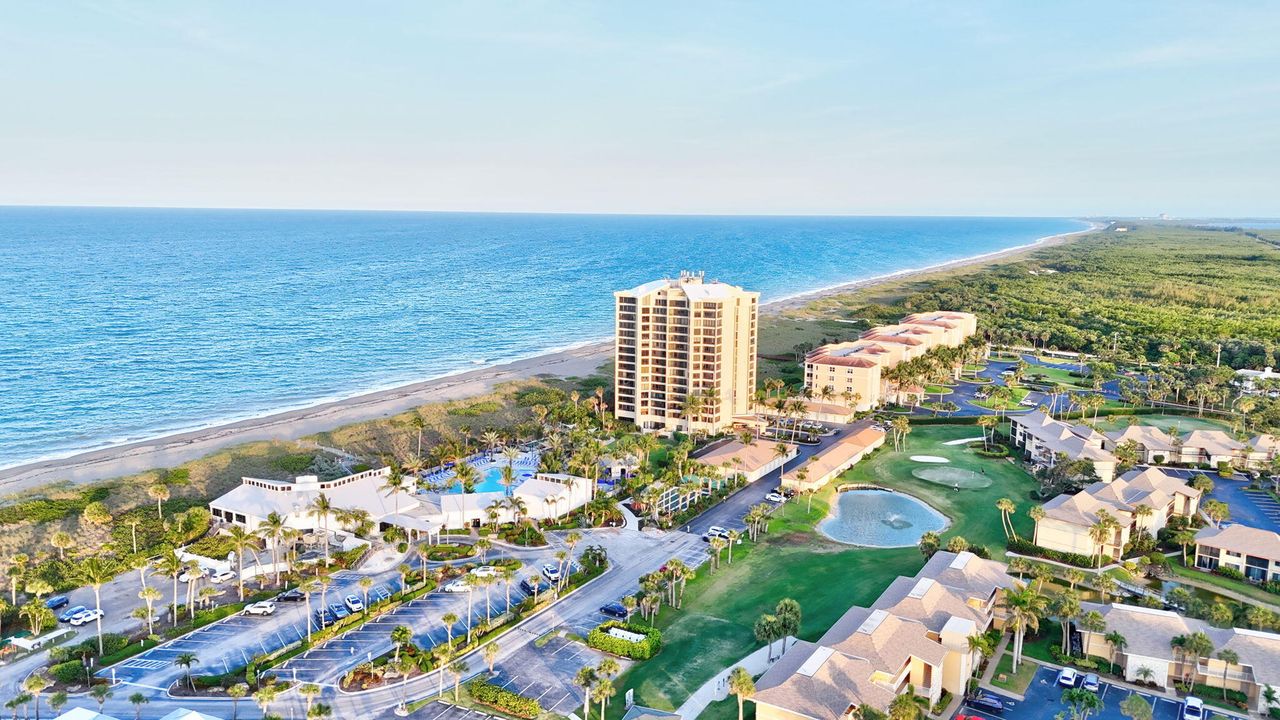 For Sale: $650,000 (2 beds, 2 baths, 1297 Square Feet)