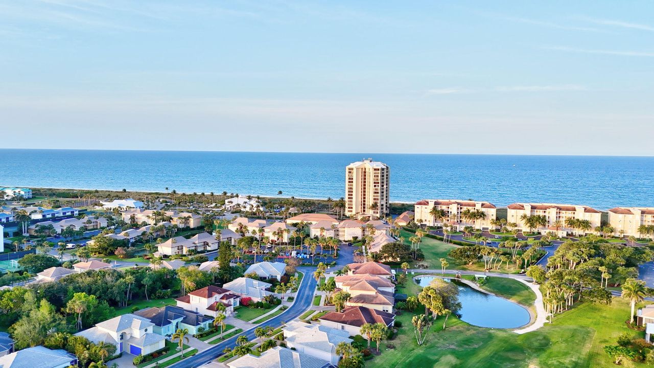 For Sale: $650,000 (2 beds, 2 baths, 1297 Square Feet)