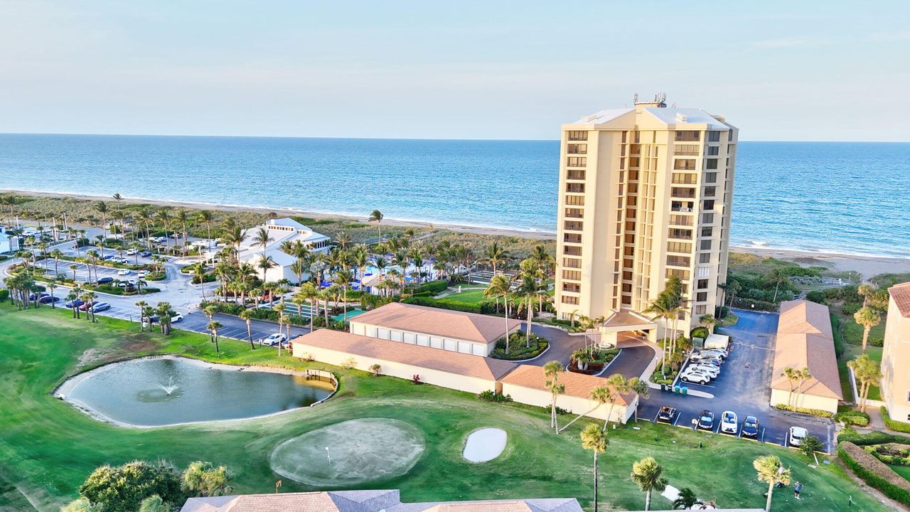 For Sale: $650,000 (2 beds, 2 baths, 1297 Square Feet)