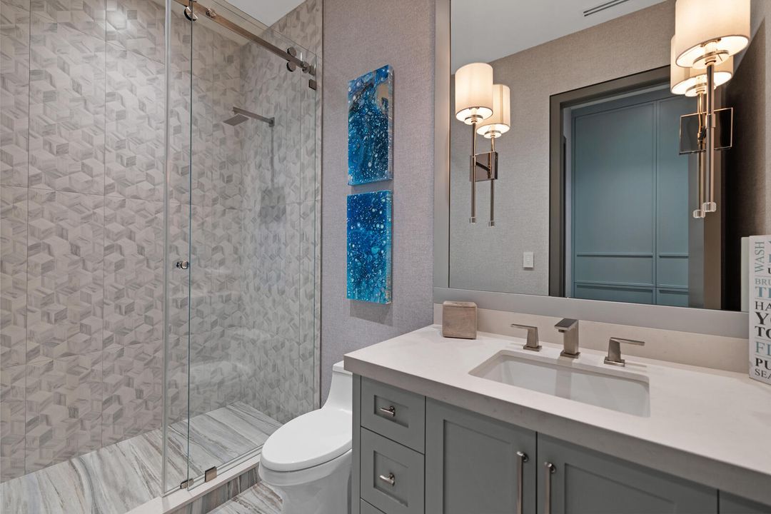 合同活跃: $84,888,000 (6 贝兹, 9 浴室, 16582 平方英尺)