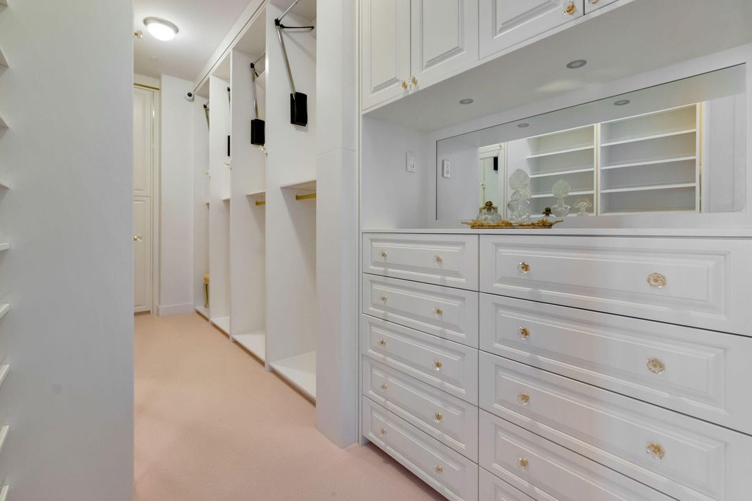 For Sale: $8,995,000 (3 beds, 4 baths, 3891 Square Feet)