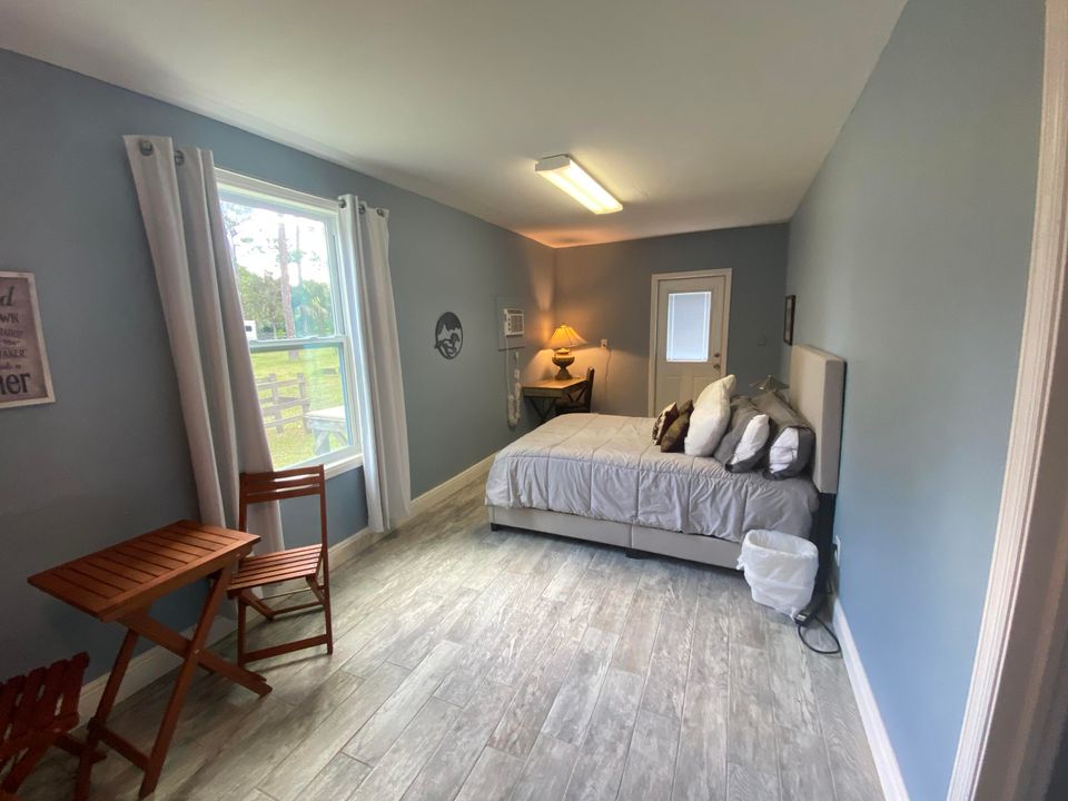 For Rent: $1,550 (0 beds, 1 baths, 320 Square Feet)