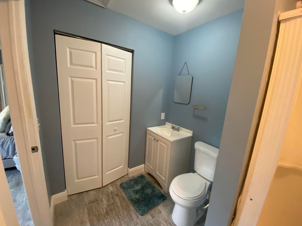 For Rent: $1,550 (0 beds, 1 baths, 320 Square Feet)