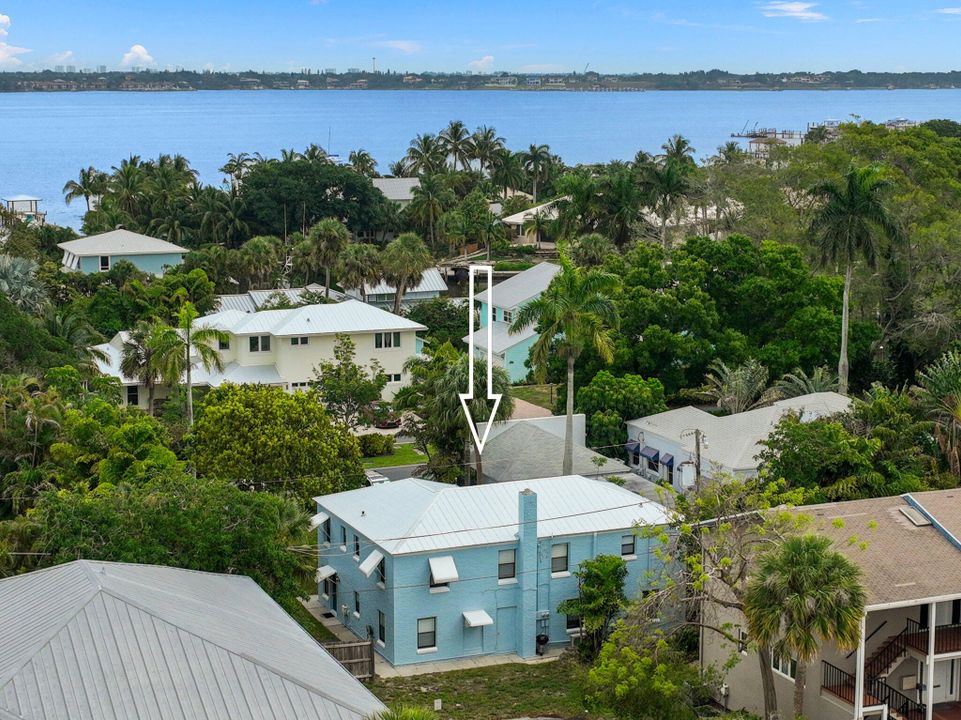 Под контрактом: $549,900 (0 спален, 0 ванн, 0 Квадратных фут)