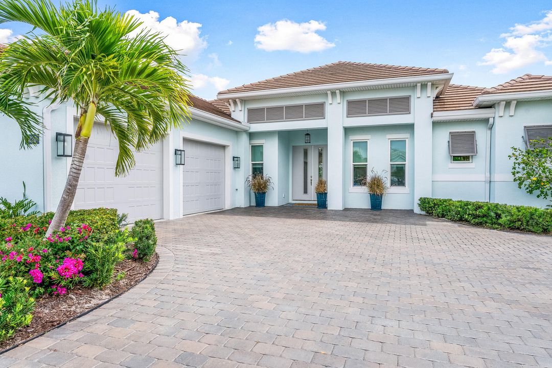 Недавно продано: $1,199,967 (3 спален, 3 ванн, 2549 Квадратных фут)