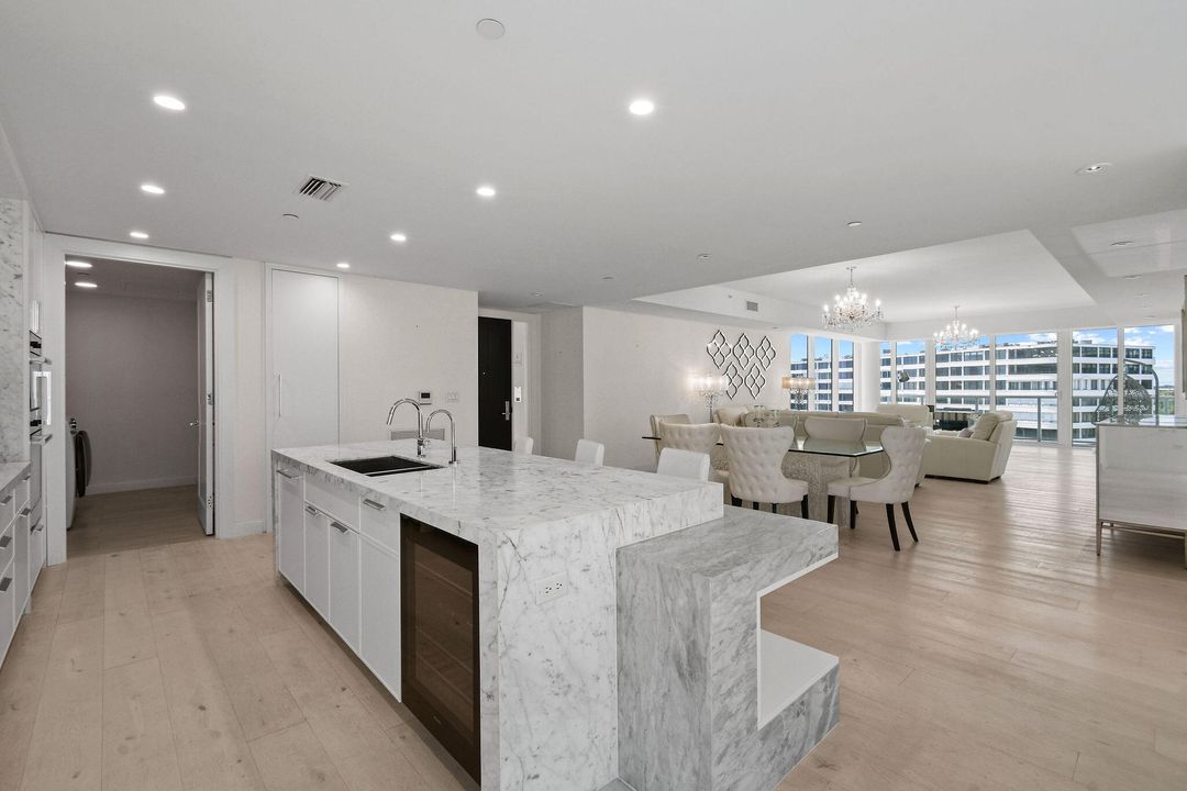 出租: $17,500 (3 贝兹, 3 浴室, 2762 平方英尺)