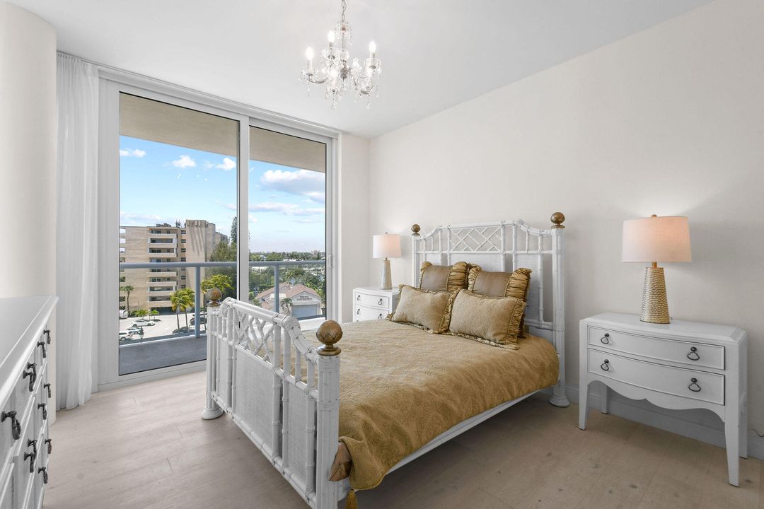 出租: $17,500 (3 贝兹, 3 浴室, 2762 平方英尺)