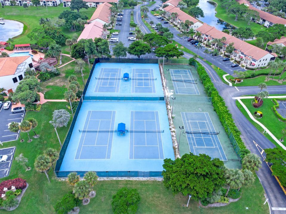 Active With Contract: $340,000 (4 beds, 2 baths, 1250 Square Feet)