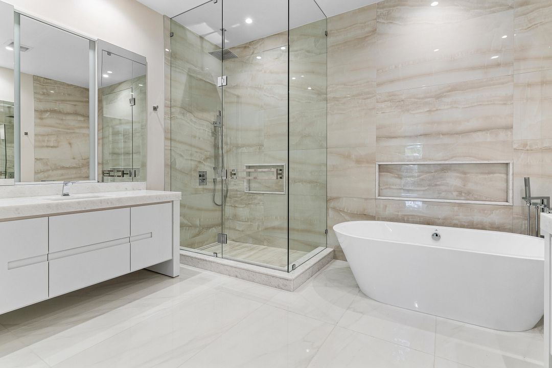 Active With Contract: $2,750,000 (2 beds, 2 baths, 2193 Square Feet)