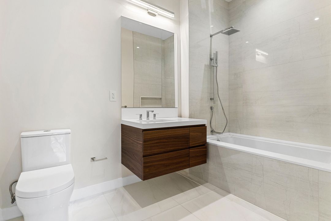 Active With Contract: $2,750,000 (2 beds, 2 baths, 2193 Square Feet)