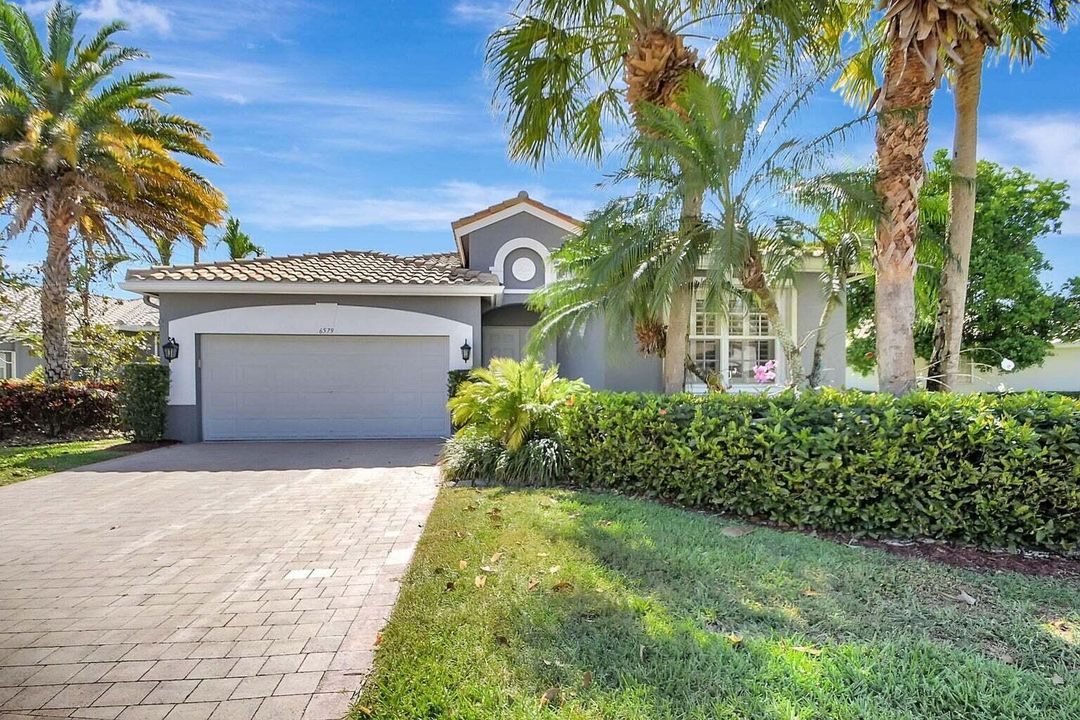 В аренду: $4,000 (3 спален, 2 ванн, 1978 Квадратных фут)