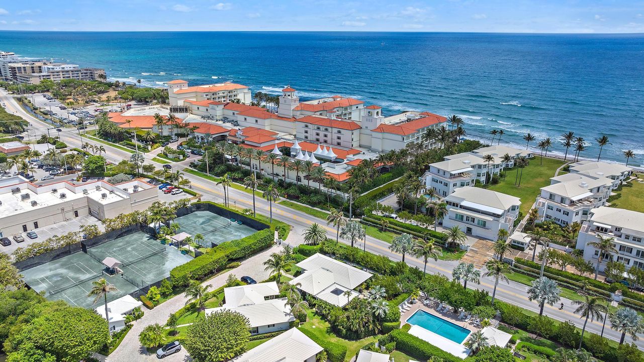 出租: $9,000 (3 贝兹, 3 浴室, 2020 平方英尺)