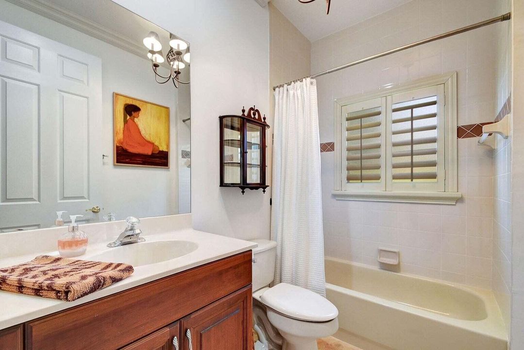 В аренду: $4,000 (3 спален, 2 ванн, 1978 Квадратных фут)