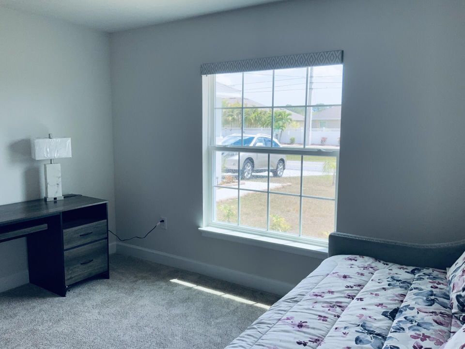 В аренду: $2,350 (4 спален, 2 ванн, 1755 Квадратных фут)