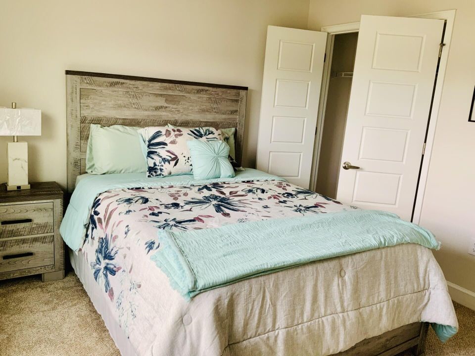 В аренду: $2,350 (4 спален, 2 ванн, 1755 Квадратных фут)