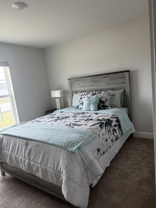 В аренду: $2,350 (4 спален, 2 ванн, 1755 Квадратных фут)