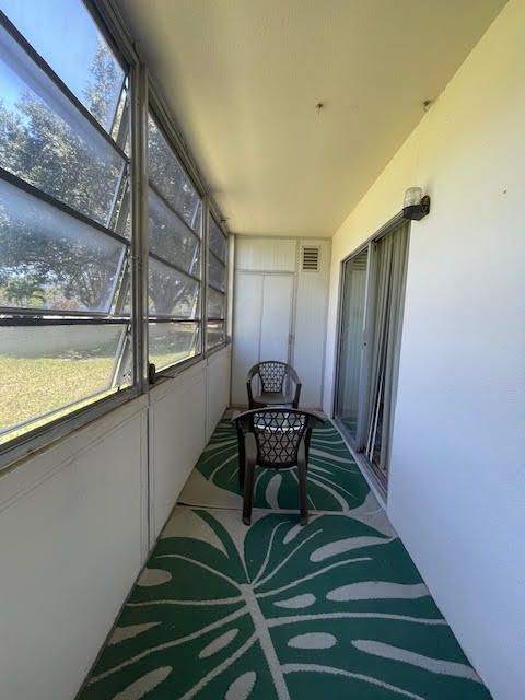 Active With Contract: $89,000 (1 beds, 1 baths, 700 Square Feet)