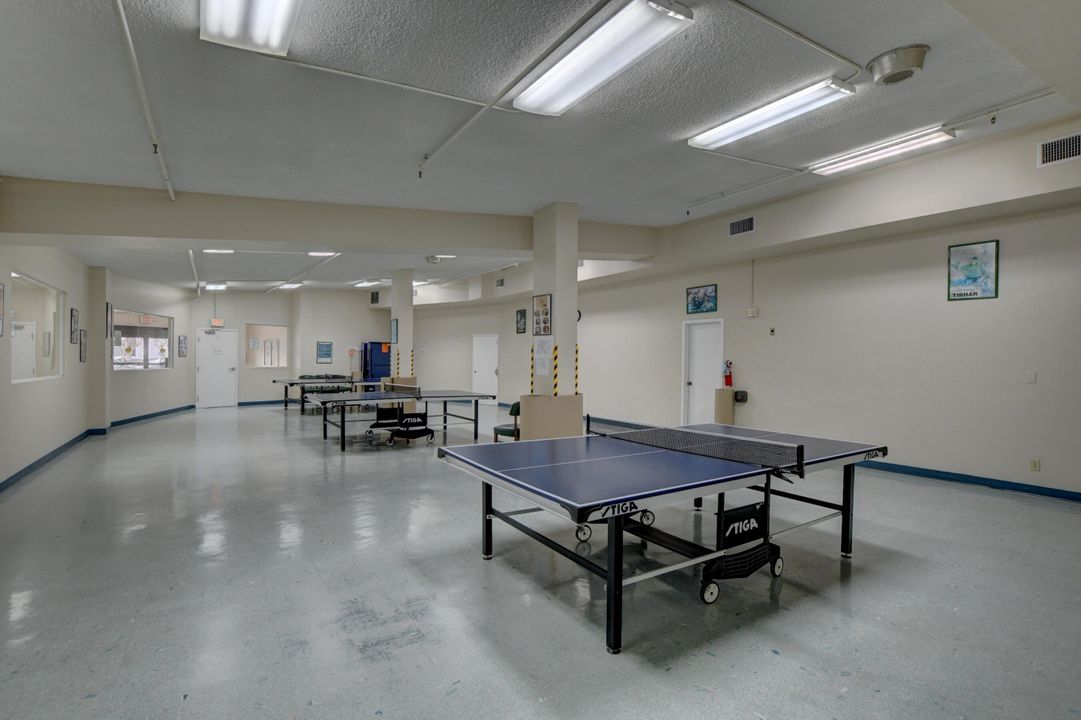 Active With Contract: $89,000 (1 beds, 1 baths, 700 Square Feet)