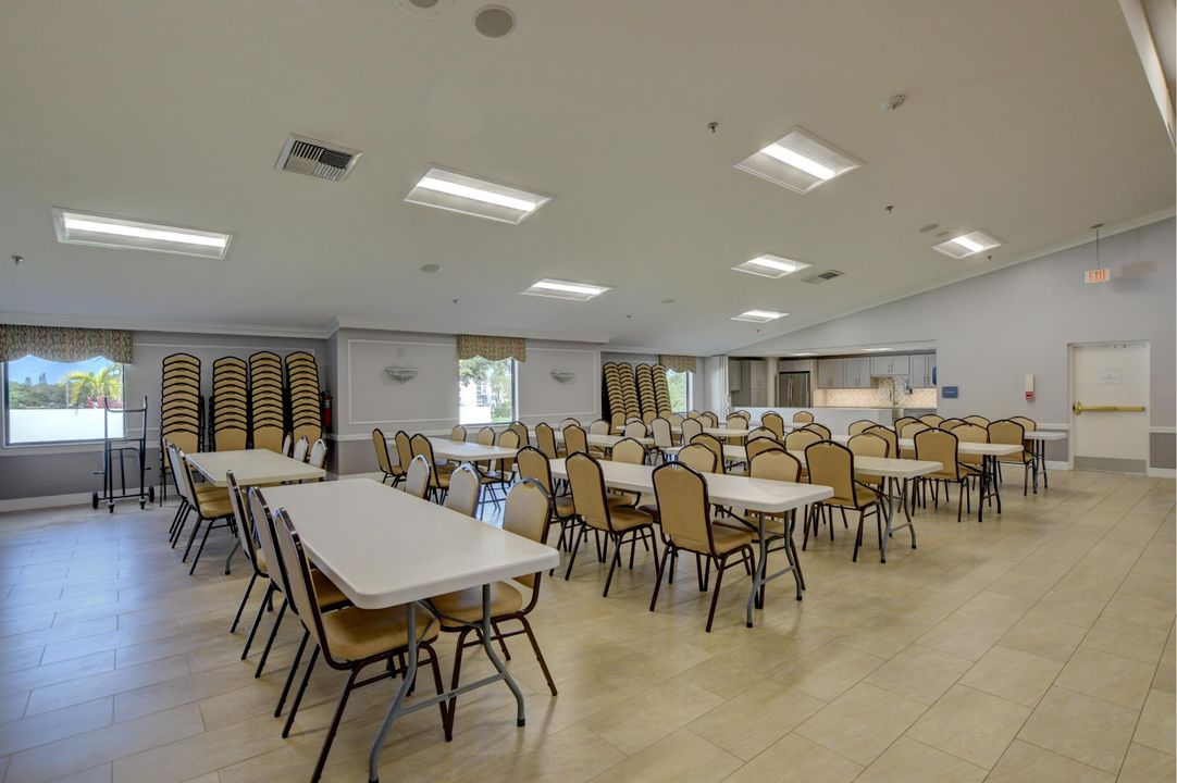 Active With Contract: $89,000 (1 beds, 1 baths, 700 Square Feet)