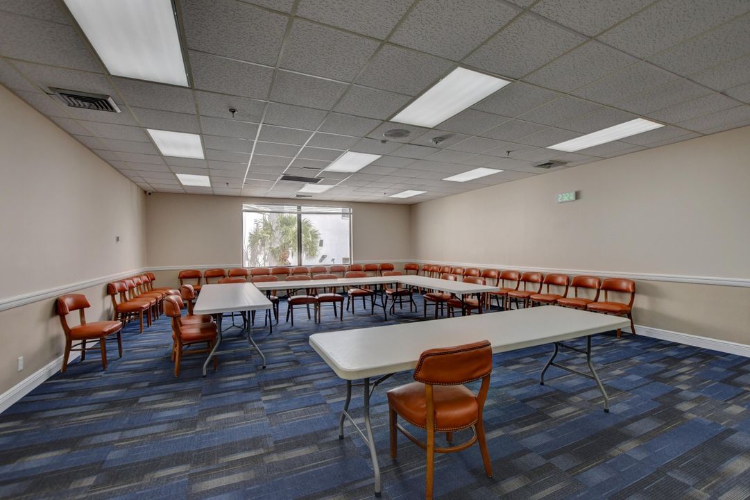 Active With Contract: $89,000 (1 beds, 1 baths, 700 Square Feet)