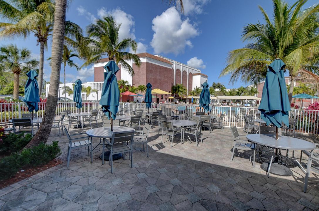 Active With Contract: $89,000 (1 beds, 1 baths, 700 Square Feet)